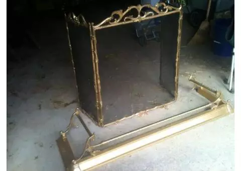 FIREPLACE SCREEN WITH BUMPER